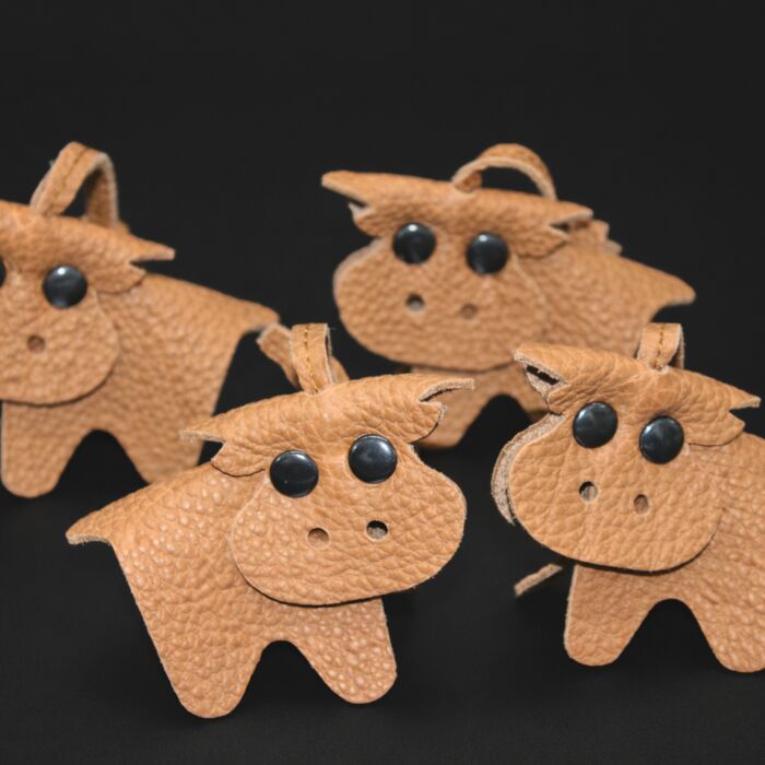 33 Anh&auml;nger Kuh